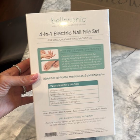 New and Sealed bellasonic 4 in 1 Electric Nail file set - Picture 2 of 4